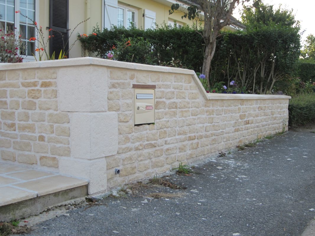 Parement de murs et murets Structures en Béton Moulé — free download